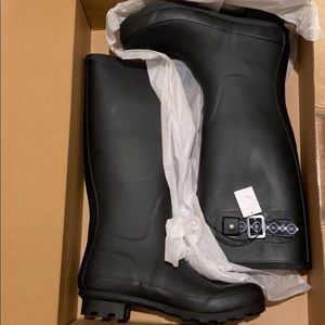 Classic solid waterproof tall boot